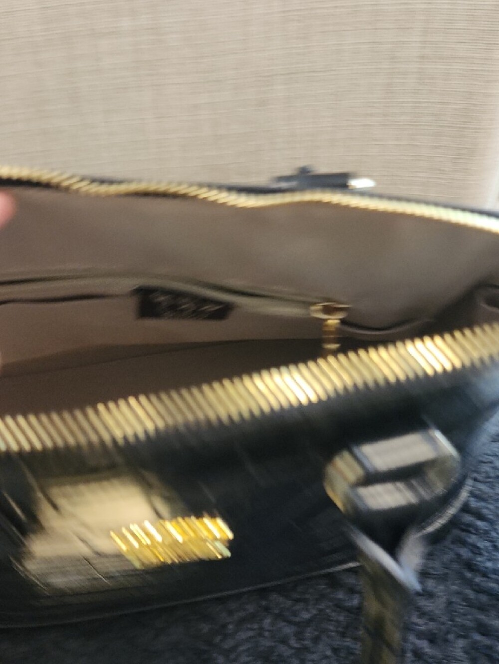 Pratesi FIRENZE Leather Satchel with Gold Hardware - Picture 5 of 6
